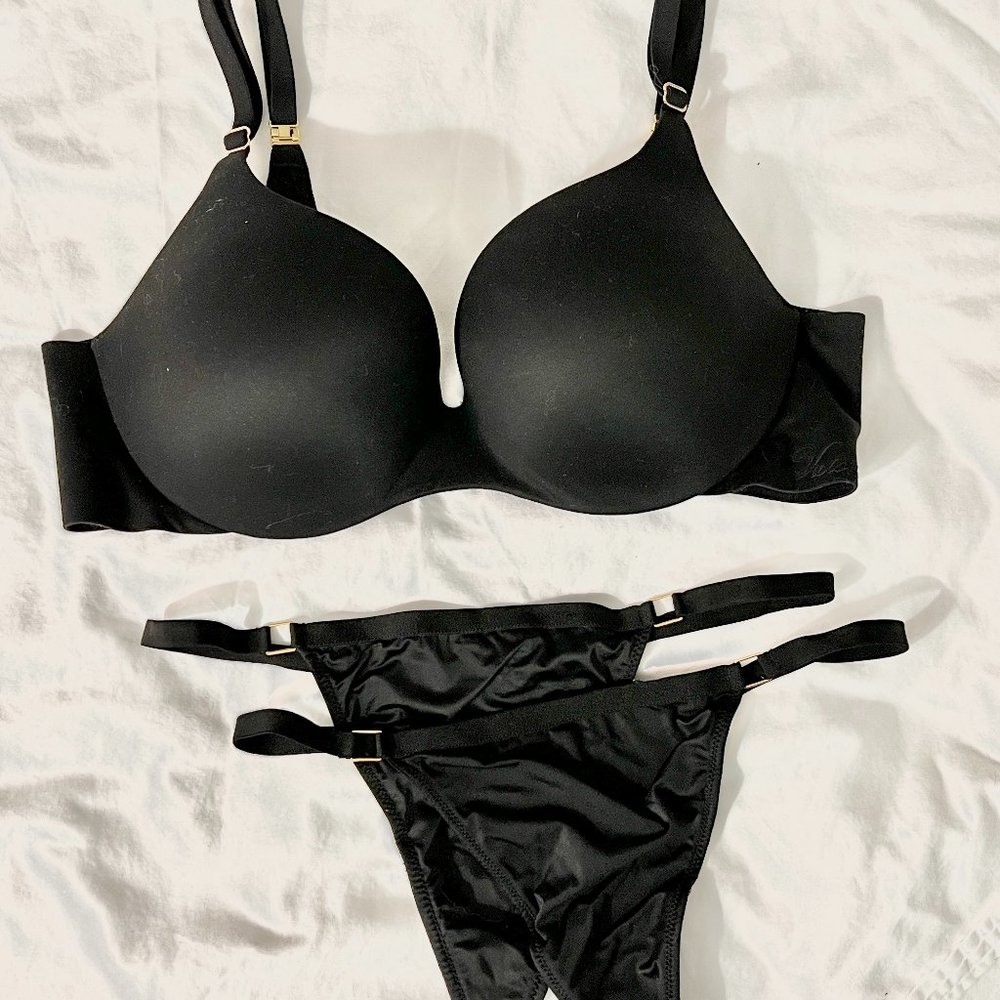 Victoria's Secret Incredible Pushup Bra 32C with Very Sexy panties NWOT
